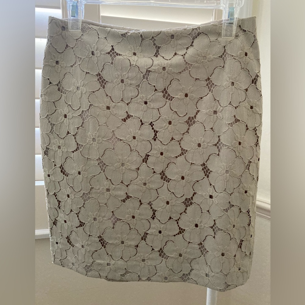 Ann Taylor elegant beige skirt.